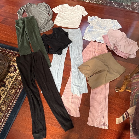 Mixed Pants - Lady’s preppy xs/sm workout bundle :)